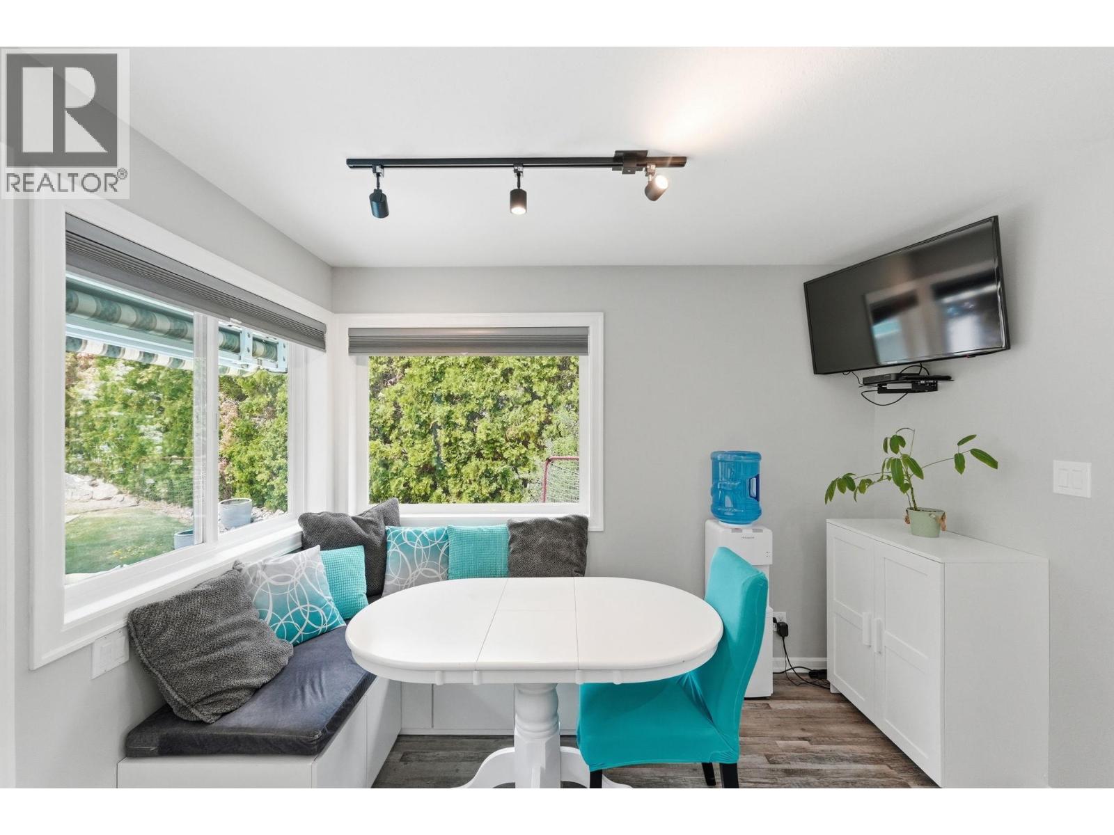 5978 Ness Court, Oliver, British Columbia  V0H 1T0 - Photo 6 - 10399800