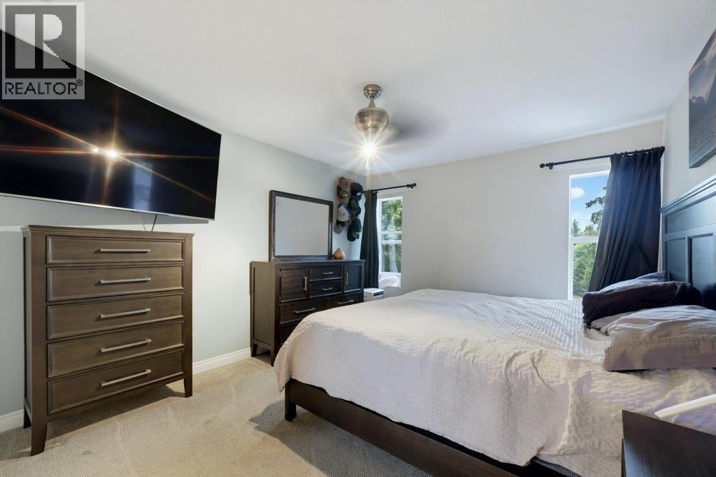 1910 30 Street Se, Salmon Arm, British Columbia  V1E 2E6 - Photo 34 - 10399772
