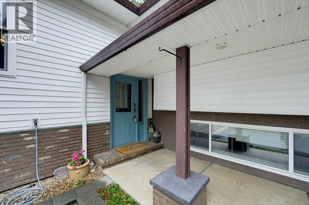 1910 30 Street Se, Salmon Arm, British Columbia  V1E 2E6 - Photo 59 - 10399772