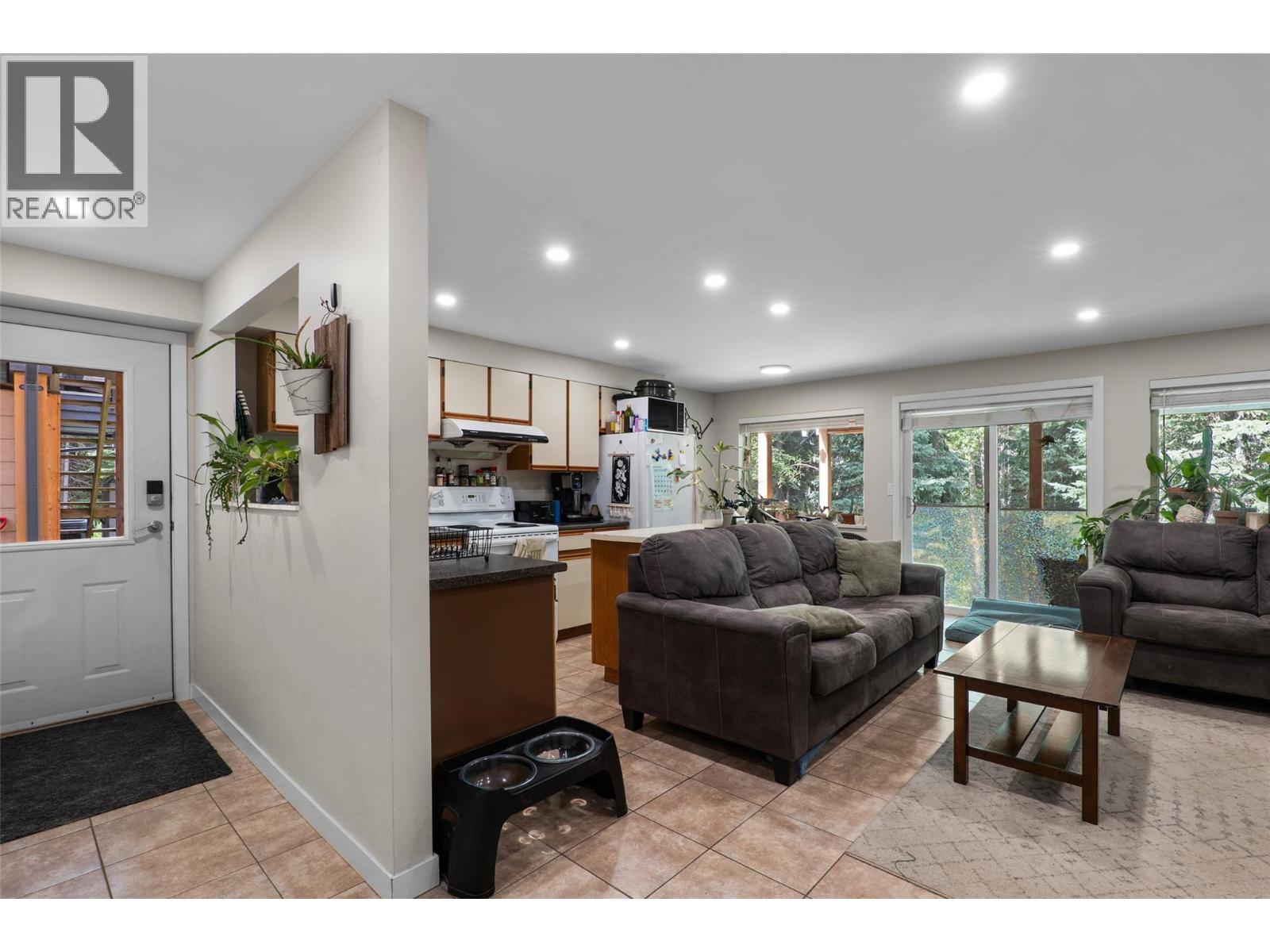1324 Burfield Drive, Kamloops, British Columbia  V0E 5N0 - Photo 44 - 10399673