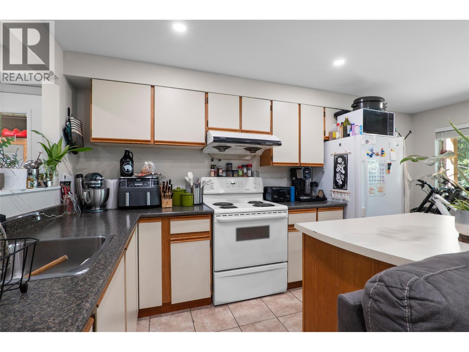 1324 Burfield Drive, Kamloops, British Columbia  V0E 5N0 - Photo 46 - 10399673