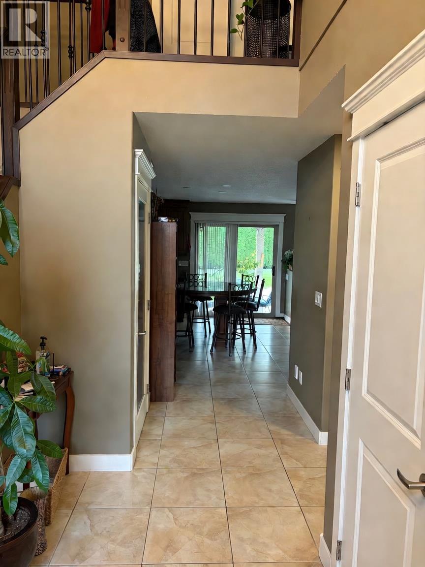 988 Arlington Court, Kamloops, British Columbia  V2B 8T4 - Photo 10 - 10395393
