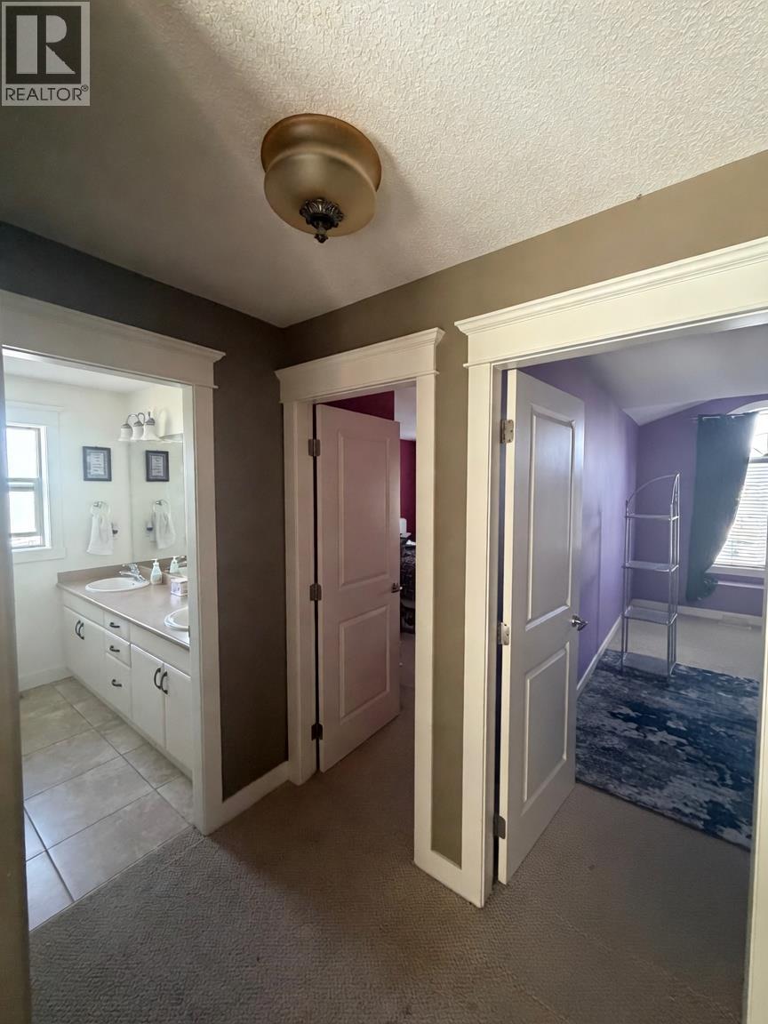 988 Arlington Court, Kamloops, British Columbia  V2B 8T4 - Photo 24 - 10395393