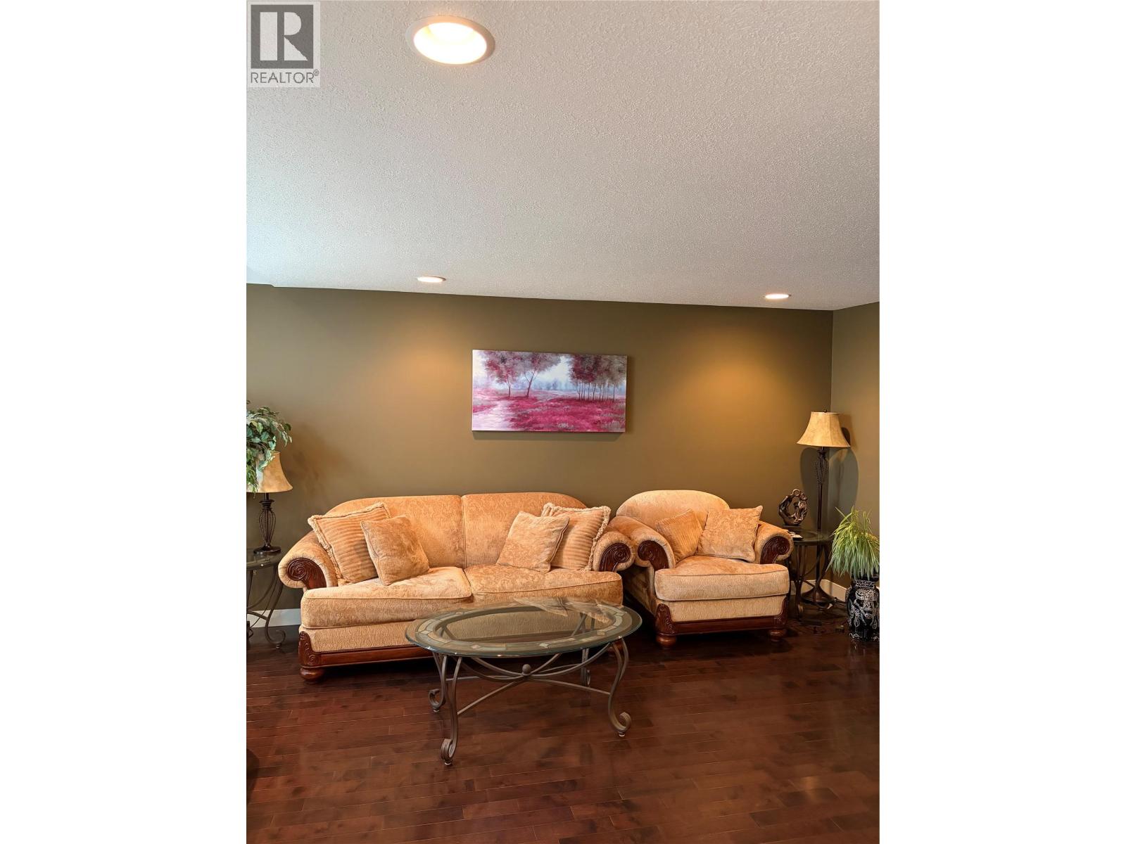 988 Arlington Court, Kamloops, British Columbia  V2B 8T4 - Photo 5 - 10395393