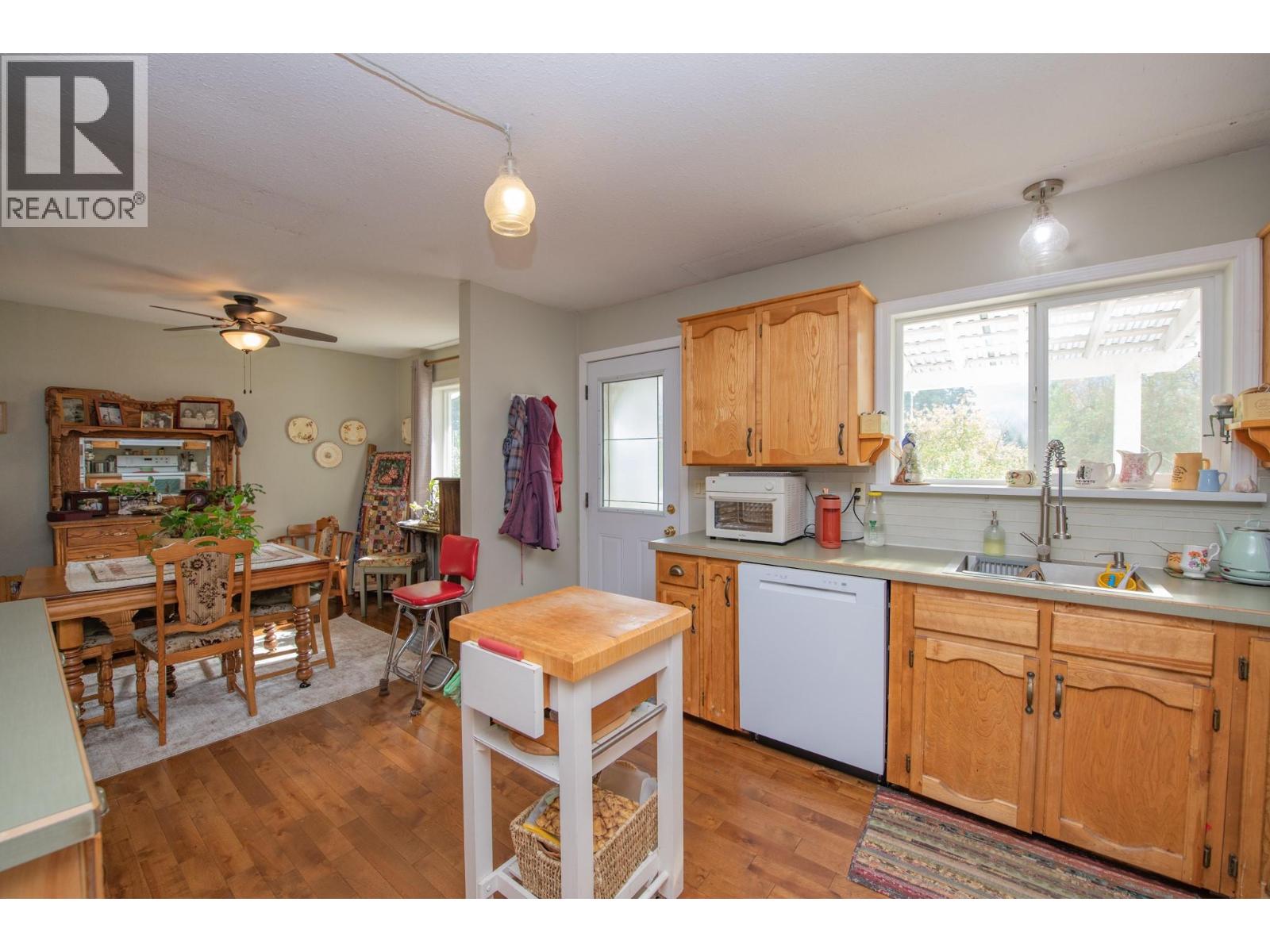 759 Heather Road, Lumby, British Columbia  V0E 2G7 - Photo 10 - 10399151