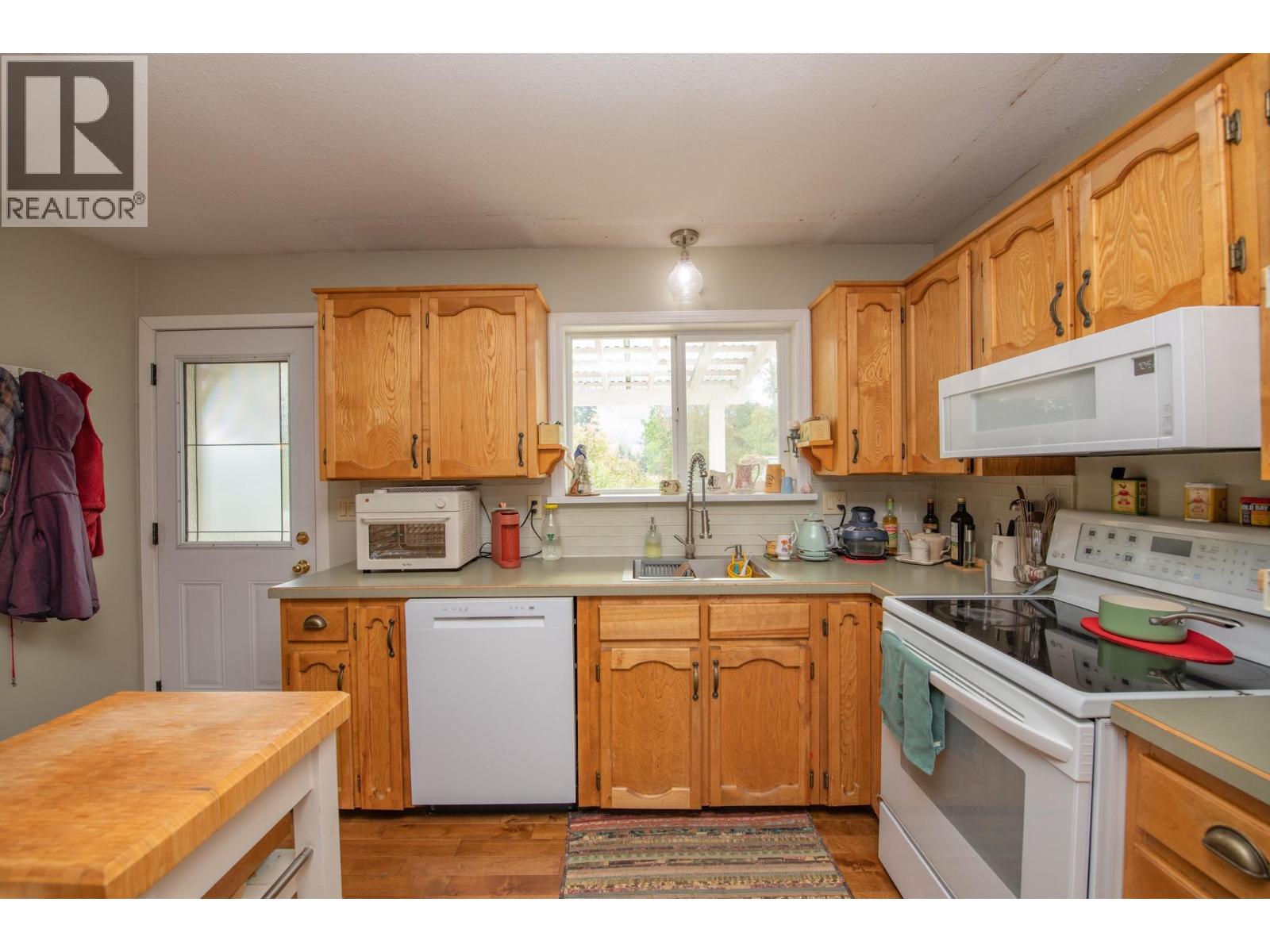 759 Heather Road, Lumby, British Columbia  V0E 2G7 - Photo 11 - 10399151