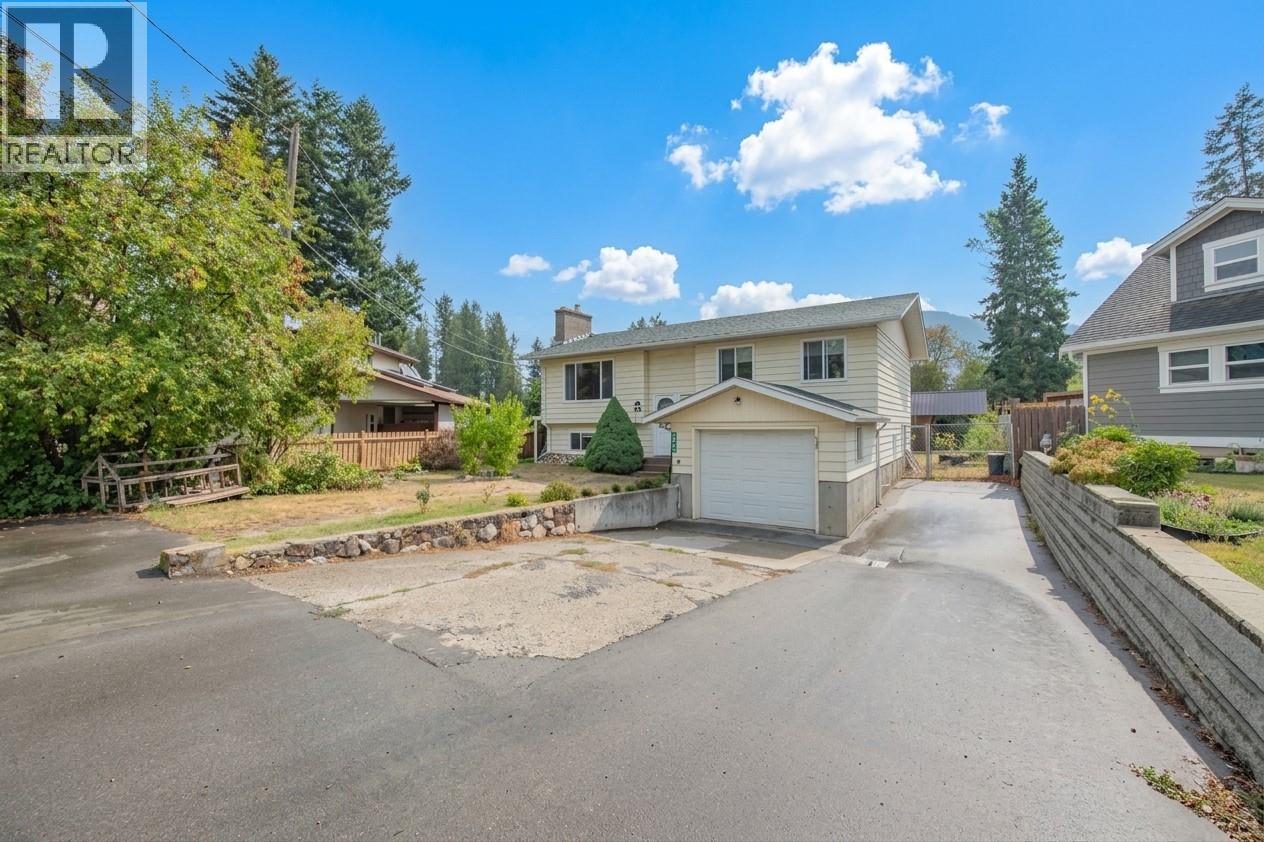 759 Heather Road, Lumby, British Columbia  V0E 2G7 - Photo 30 - 10399151
