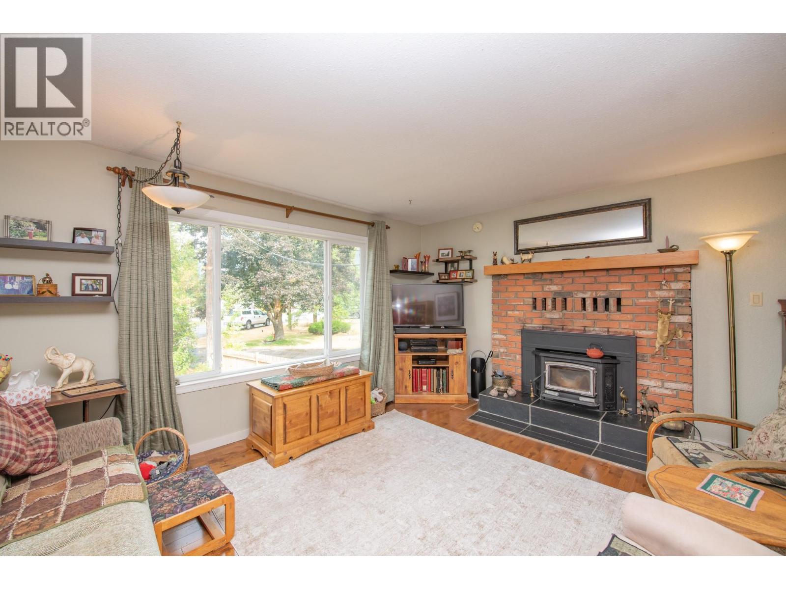 759 Heather Road, Lumby, British Columbia  V0E 2G7 - Photo 6 - 10399151