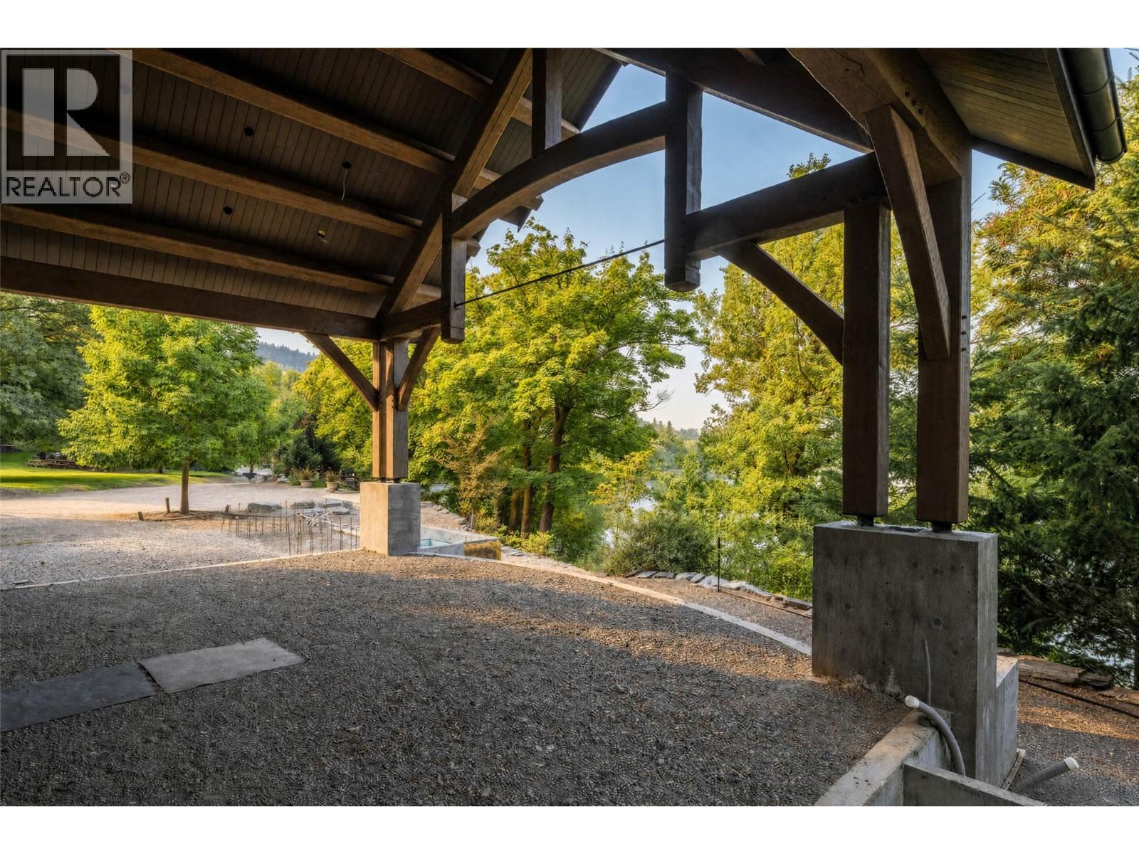 12407 Coldstream Creek Road, Coldstream, British Columbia  V1B 1G2 - Photo 12 - 10397885