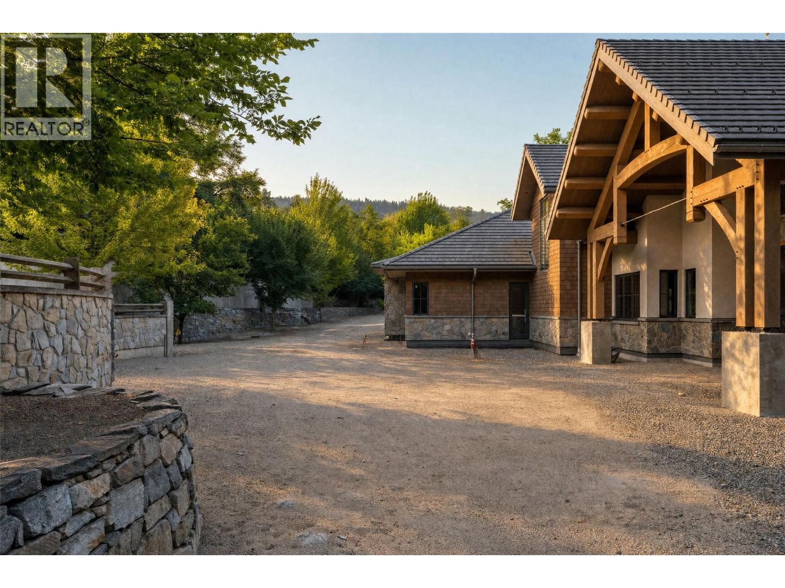 12407 Coldstream Creek Road, Coldstream, British Columbia  V1B 1G2 - Photo 9 - 10397885