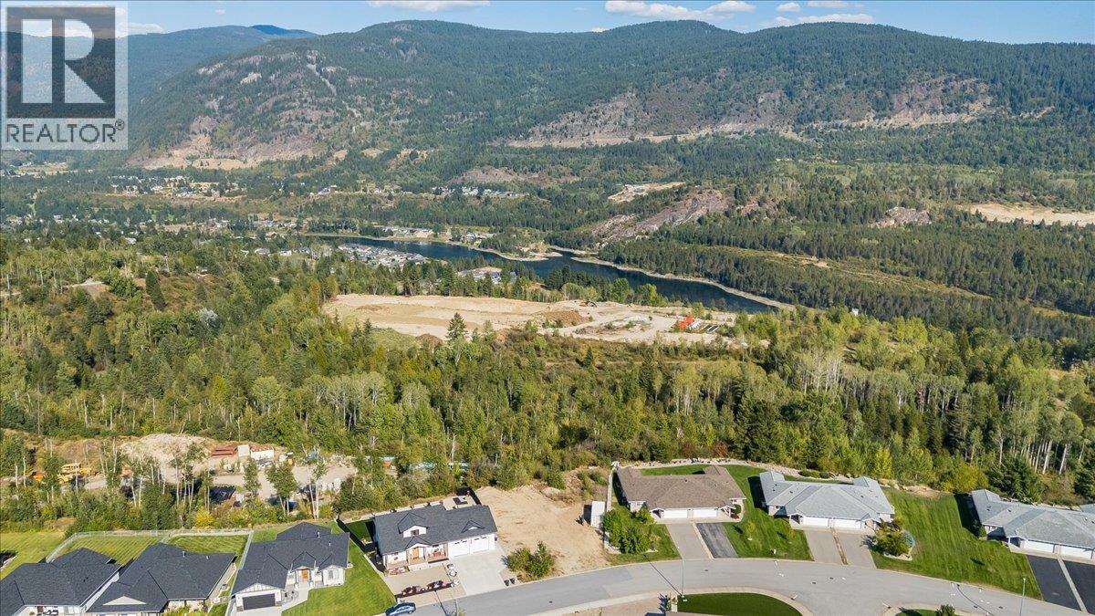4009 Grandview Drive, Castlegar, British Columbia  V1N 4X9 - Photo 22 - 10399833