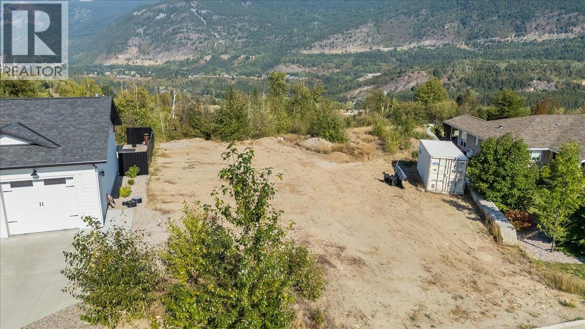 4009 Grandview Drive, Castlegar, British Columbia  V1N 4X9 - Photo 4 - 10399833