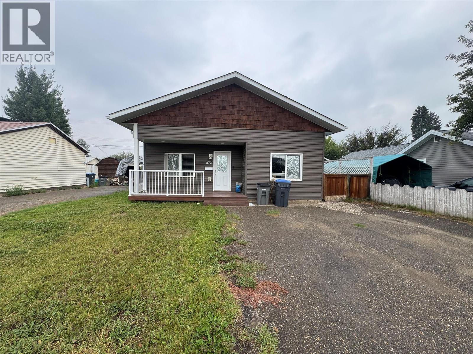 872 107 Avenue, Dawson Creek, British Columbia  V1G 2R2 - Photo 1 - 10399883
