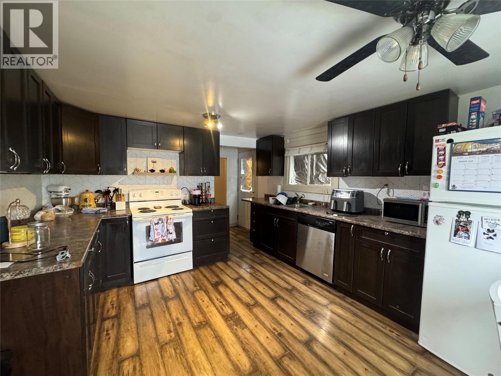 872 107 Avenue, Dawson Creek, British Columbia  V1G 2R2 - Photo 5 - 10399883