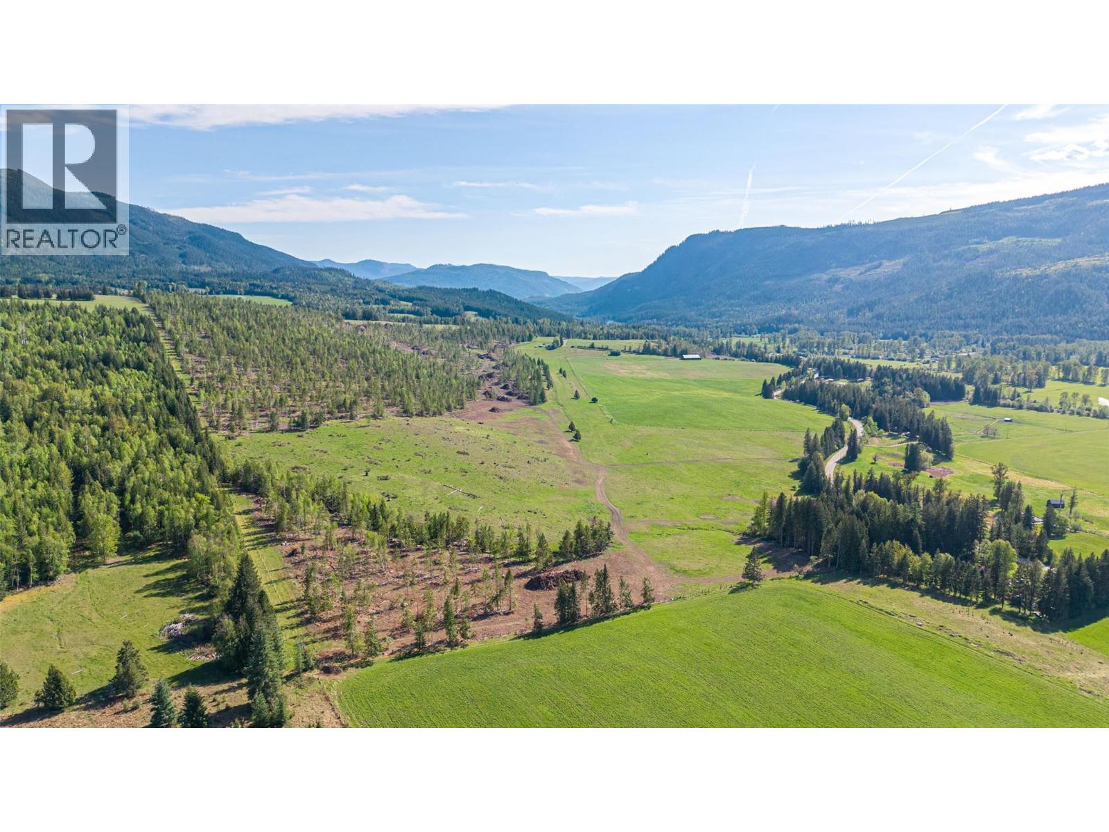 2465 Mabel Lake Road, Lumby, British Columbia  V0E 2G6 - Photo 1 - 10399522