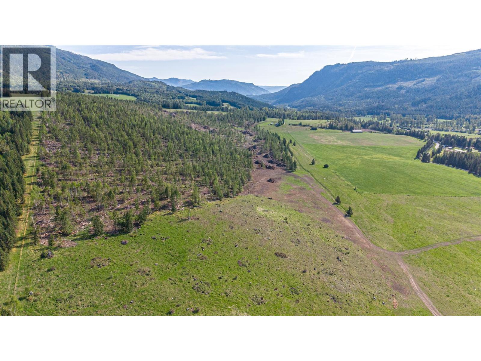 2465 Mabel Lake Road, Lumby, British Columbia  V0E 2G6 - Photo 10 - 10399522