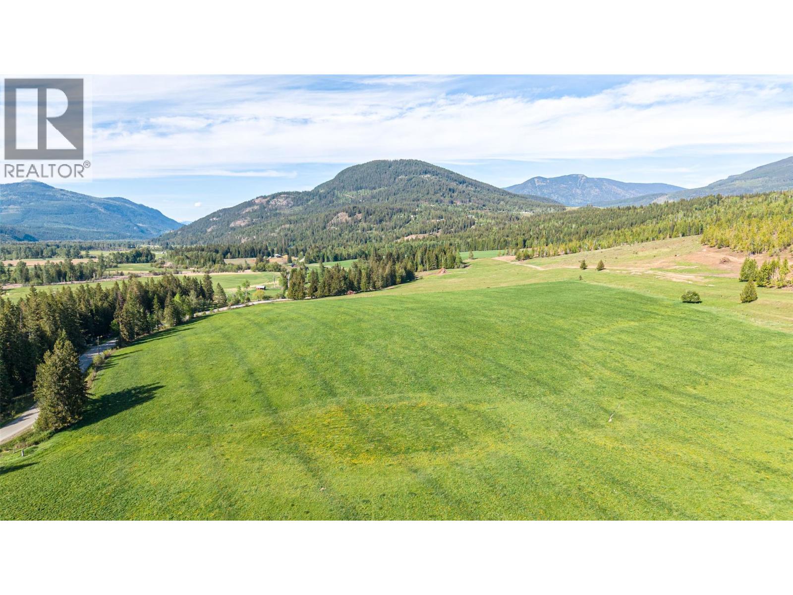 2465 Mabel Lake Road, Lumby, British Columbia  V0E 2G6 - Photo 18 - 10399522