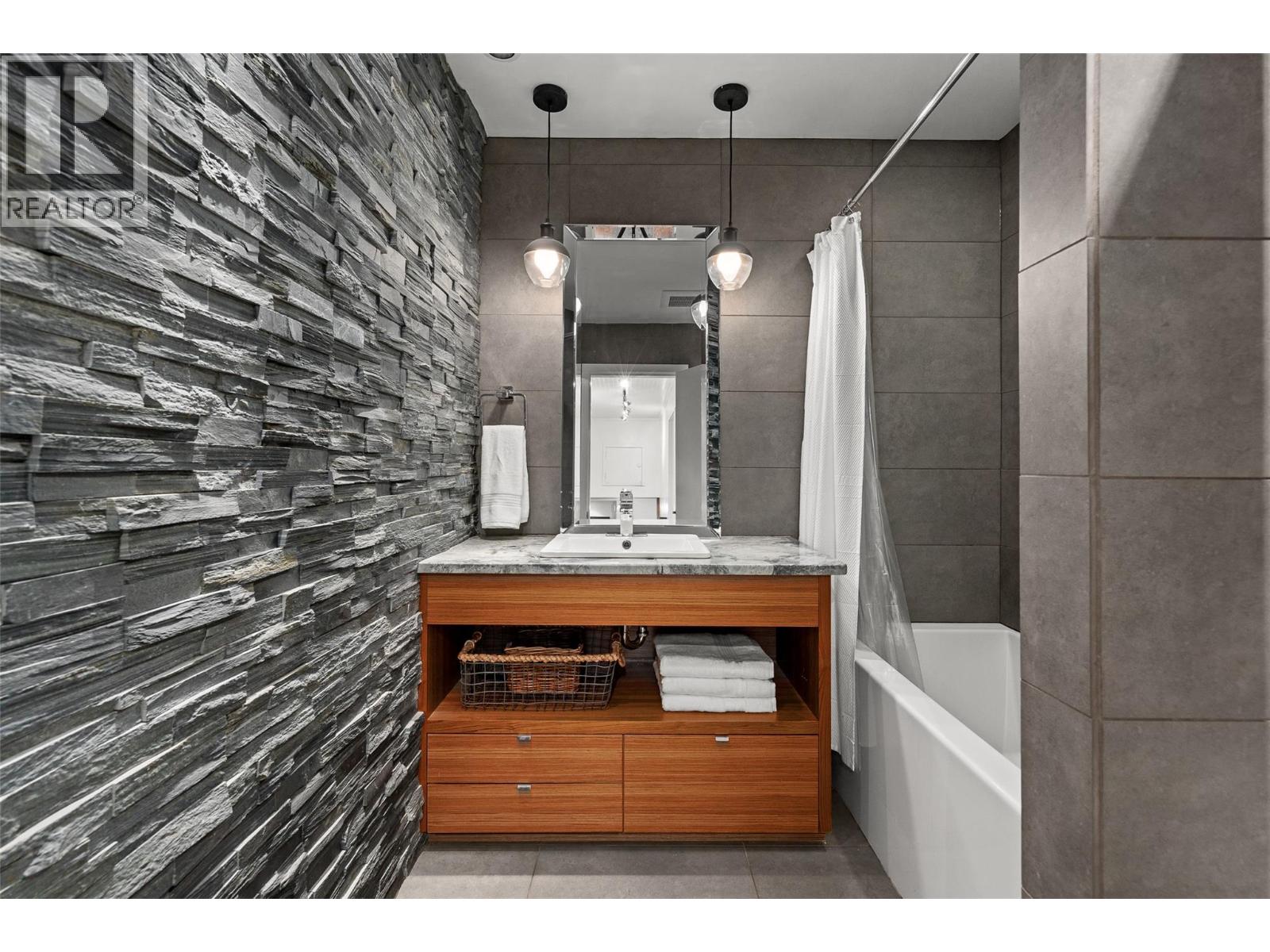 529 Keith Road, Kelowna, British Columbia  V1W 1K2 - Photo 34 - 10399150