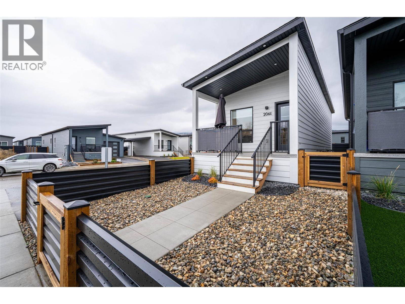 8900 Jim Bailey Road Unit# 206e, Kelowna, British Columbia  V4V 1E8 - Photo 1 - 10399871