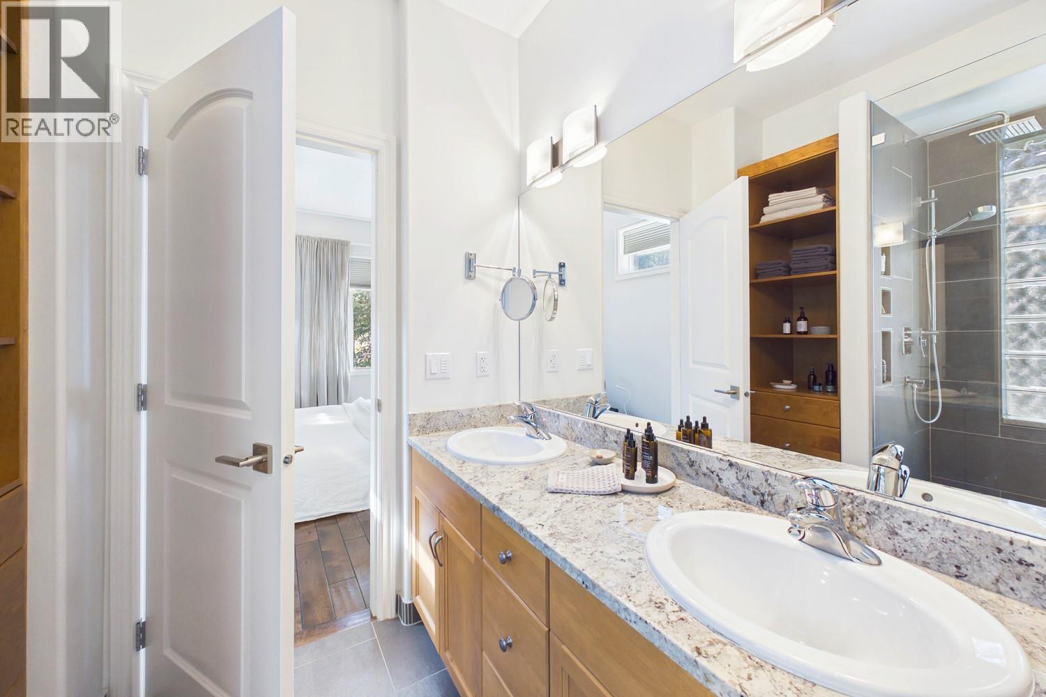 4539 Gallaghers Edgewood Drive, Kelowna, British Columbia  V1W 5E6 - Photo 38 - 10399661