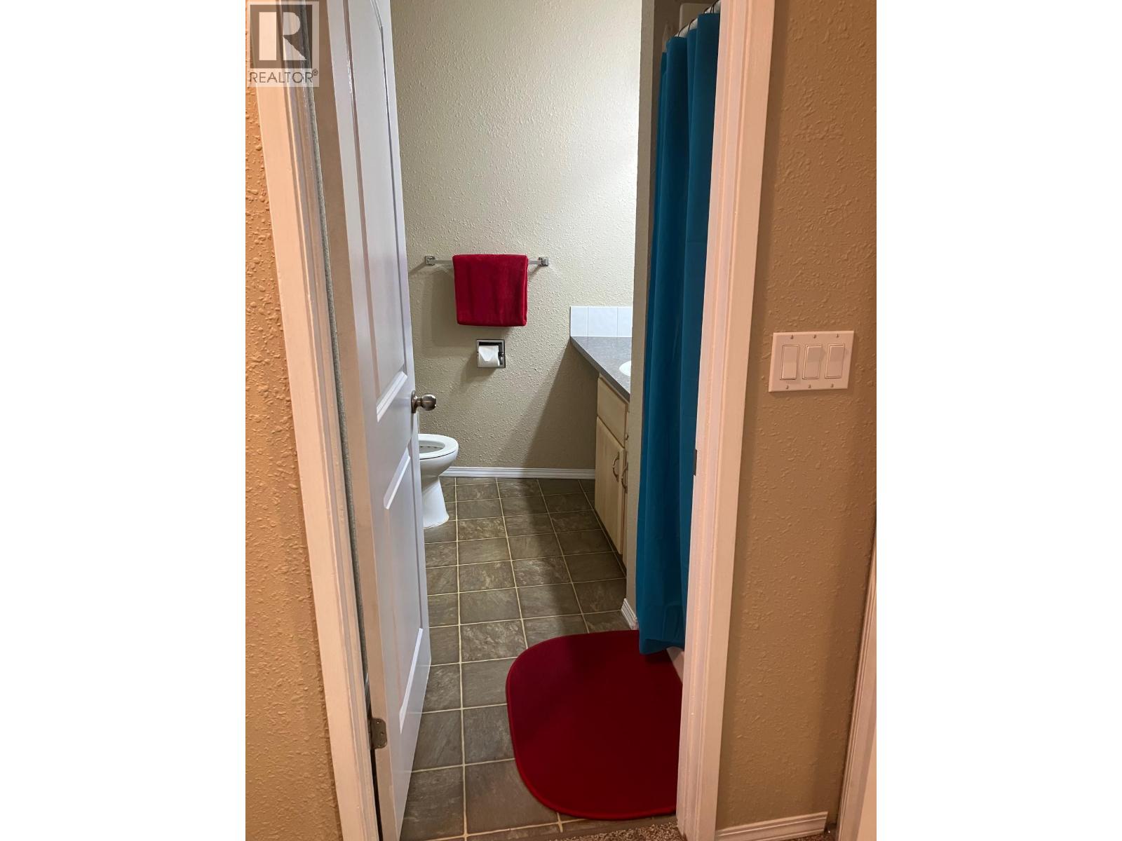 555 Dalgleish Drive Unit# 401, Kamloops, British Columbia  V2C 6C7 - Photo 4 - 10399876