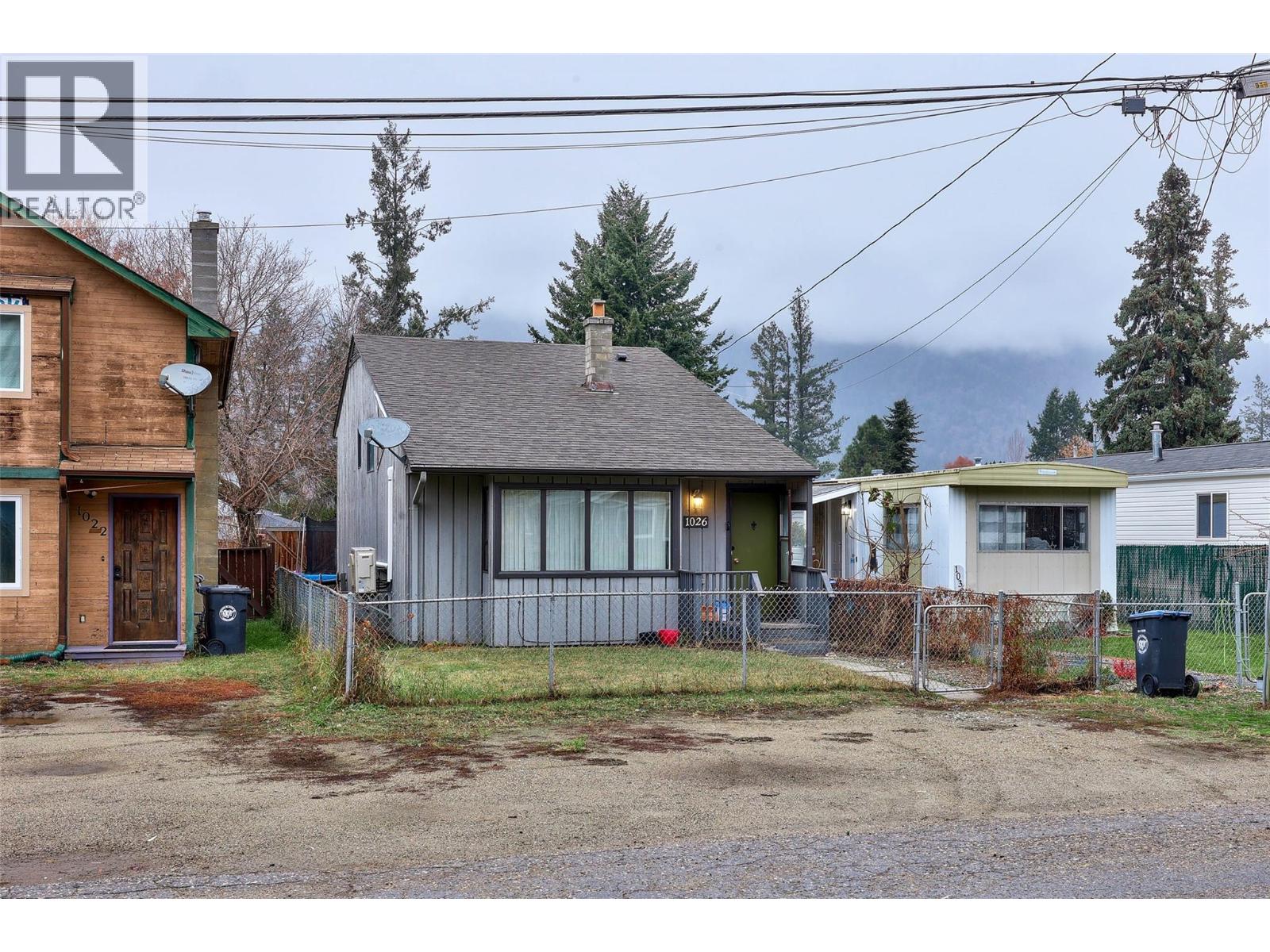 1026 Hillside Avenue, Chase, British Columbia  V0E 1M0 - Photo 1 - 10399874