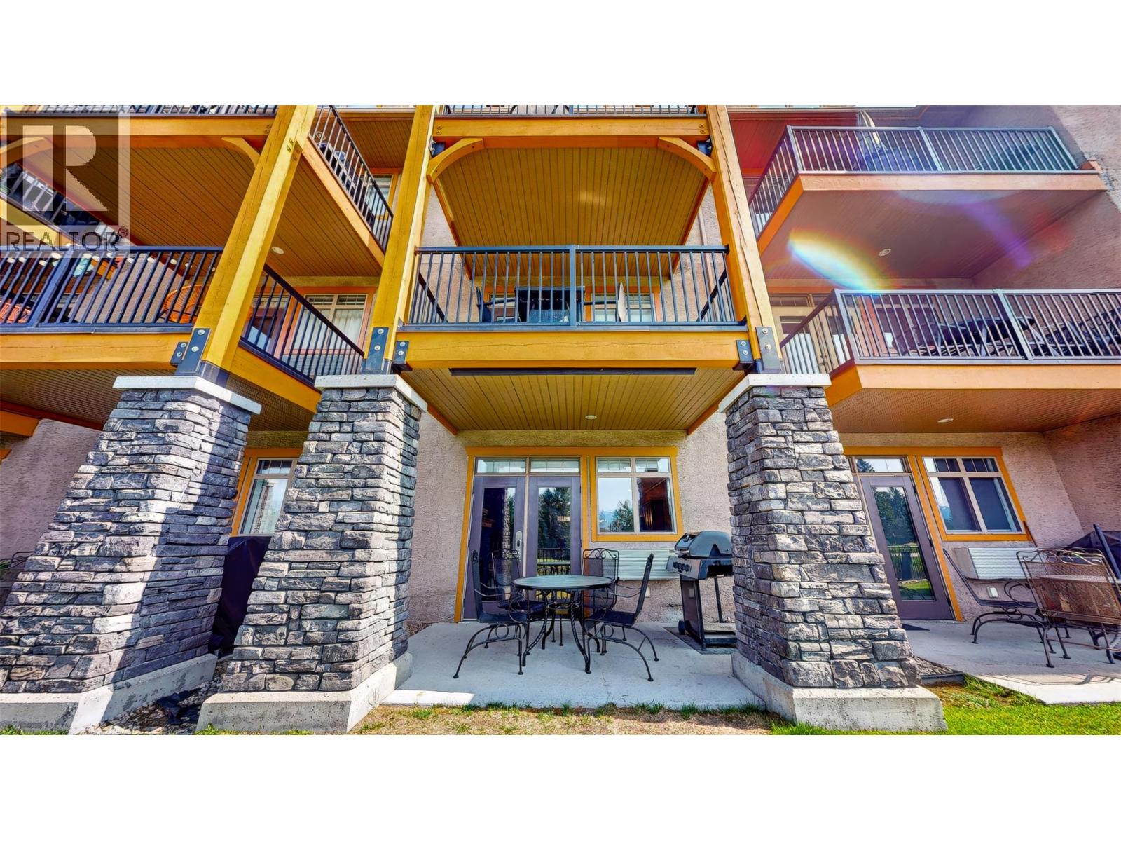 200 Bighorn Boulevard Unit# 213 D, Radium Hot Springs, British Columbia  V0A 1M0 - Photo 11 - 10399642