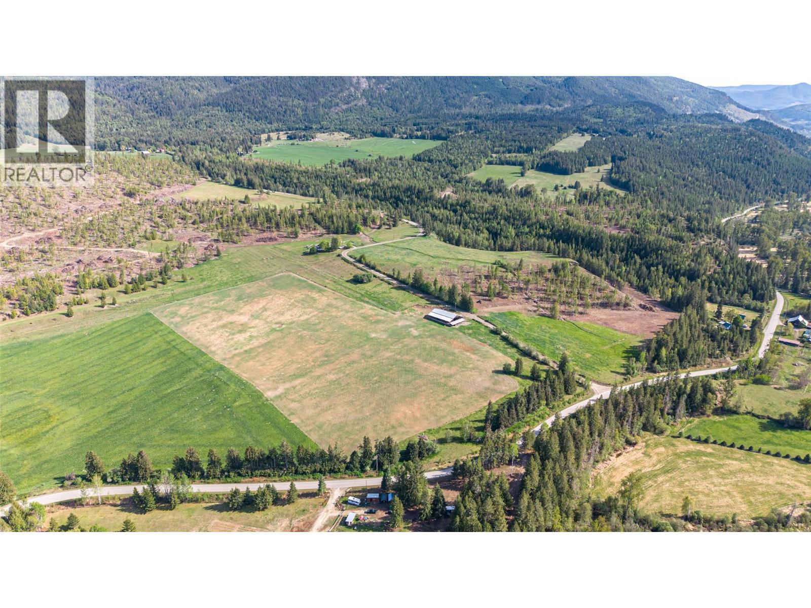 2511 Mabel Lake Road, Lumby, British Columbia  V0E 2G6 - Photo 4 - 10399499