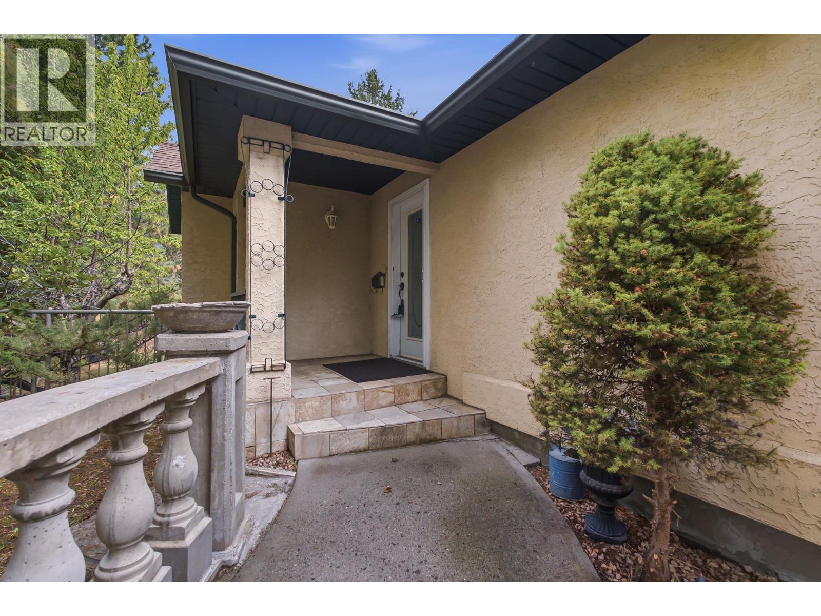 2374 Shannon Woods Drive, West Kelowna, British Columbia  V4T 2M1 - Photo 4 - 10399359