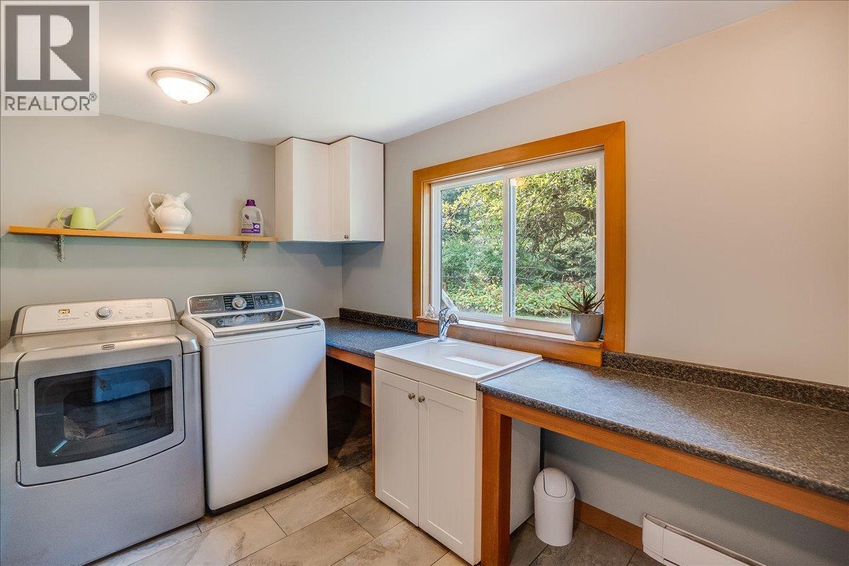3710 Ladybird Road, Krestova, British Columbia  V0G 1H2 - Photo 27 - 10399750