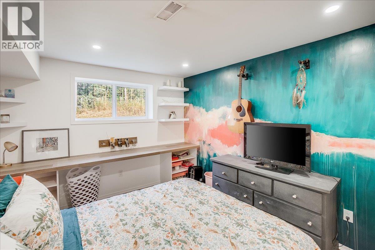 3710 Ladybird Road, Krestova, British Columbia  V0G 1H2 - Photo 44 - 10399750