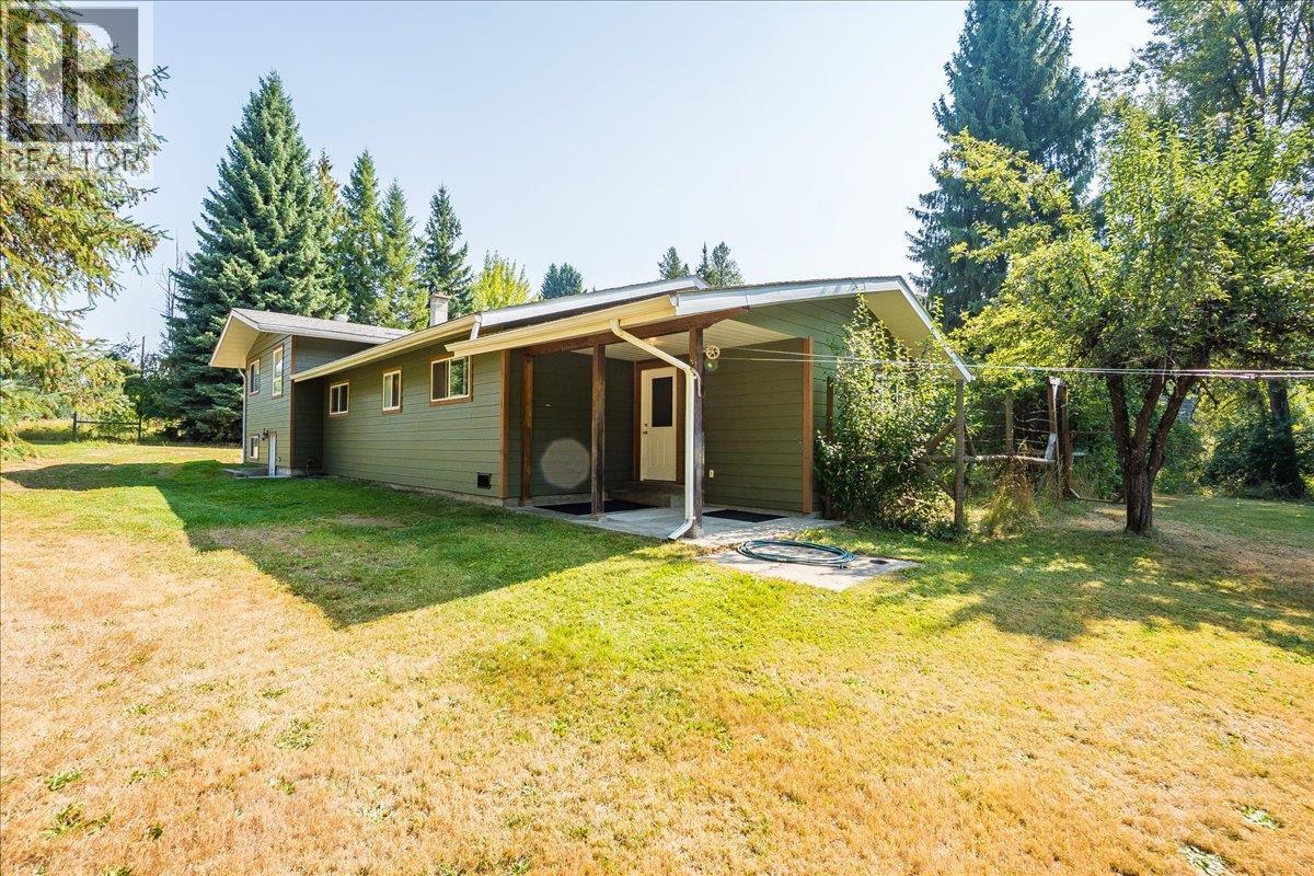 3710 Ladybird Road, Krestova, British Columbia  V0G 1H2 - Photo 45 - 10399750