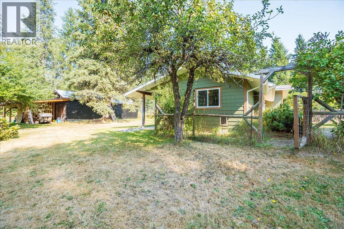 3710 Ladybird Road, Krestova, British Columbia  V0G 1H2 - Photo 61 - 10399750
