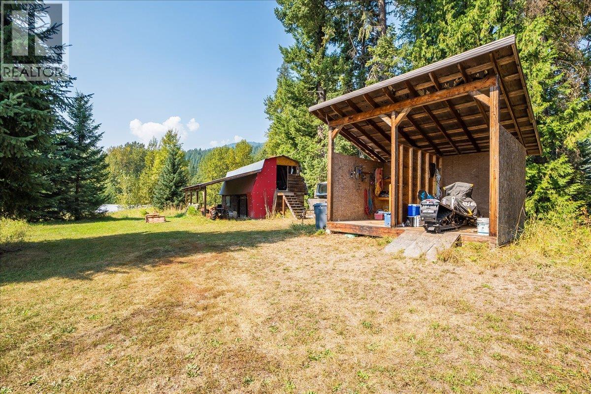 3710 Ladybird Road, Krestova, British Columbia  V0G 1H2 - Photo 8 - 10399750