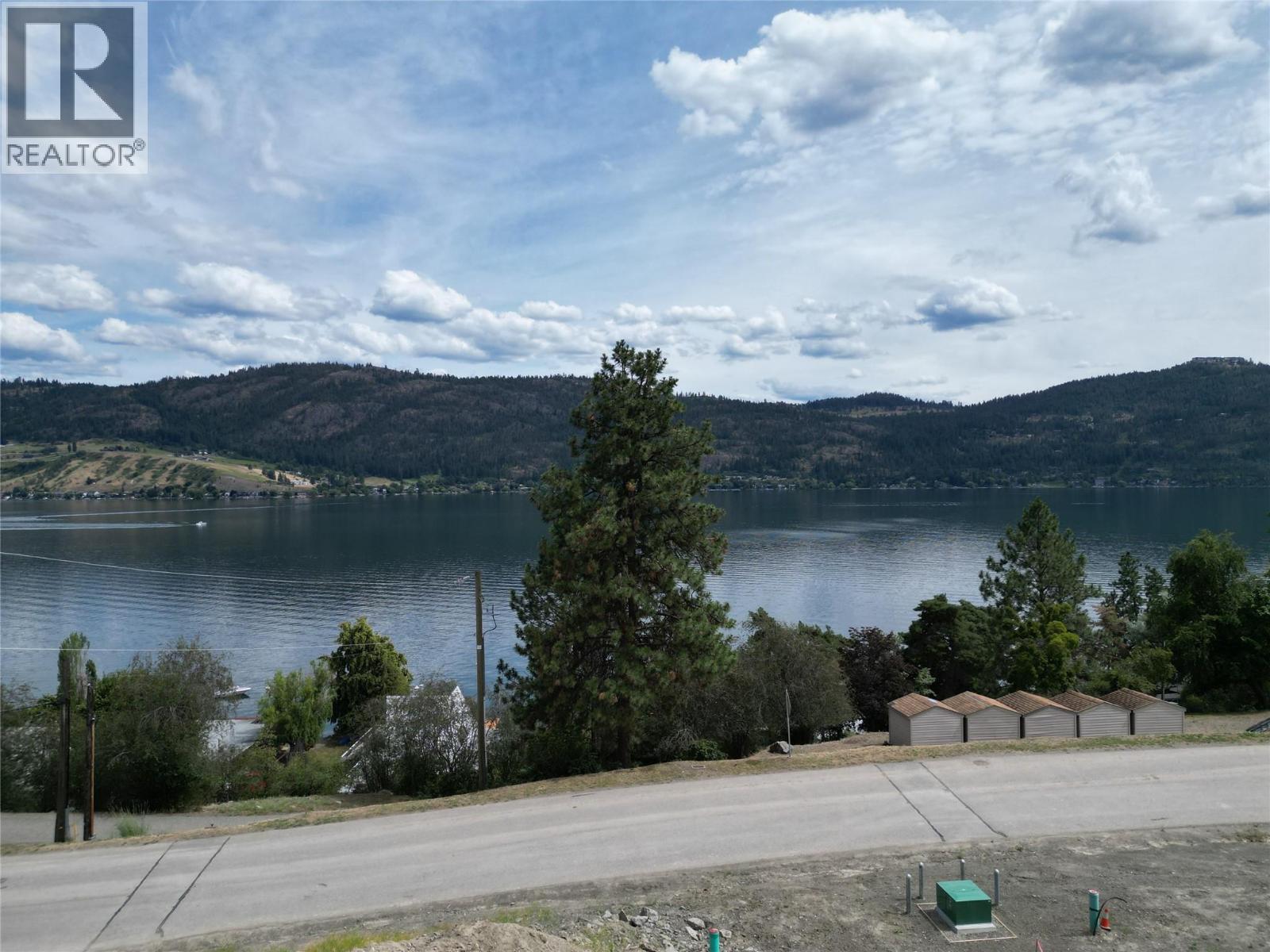 8801 Adventure Bay Road, Vernon, British Columbia  V1H 1E1 - Photo 1 - 10399686