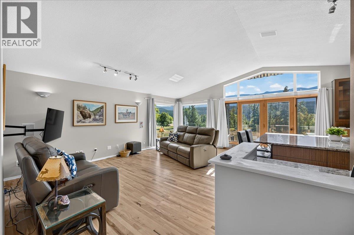 1808 Tretheway Road, Windermere, British Columbia  V0B 2L2 - Photo 31 - 10398798
