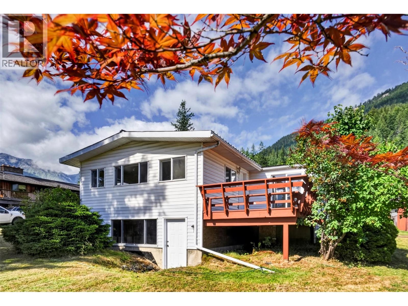 149 8th Street, Kaslo, British Columbia  V0G 1M0 - Photo 3 - 10399704