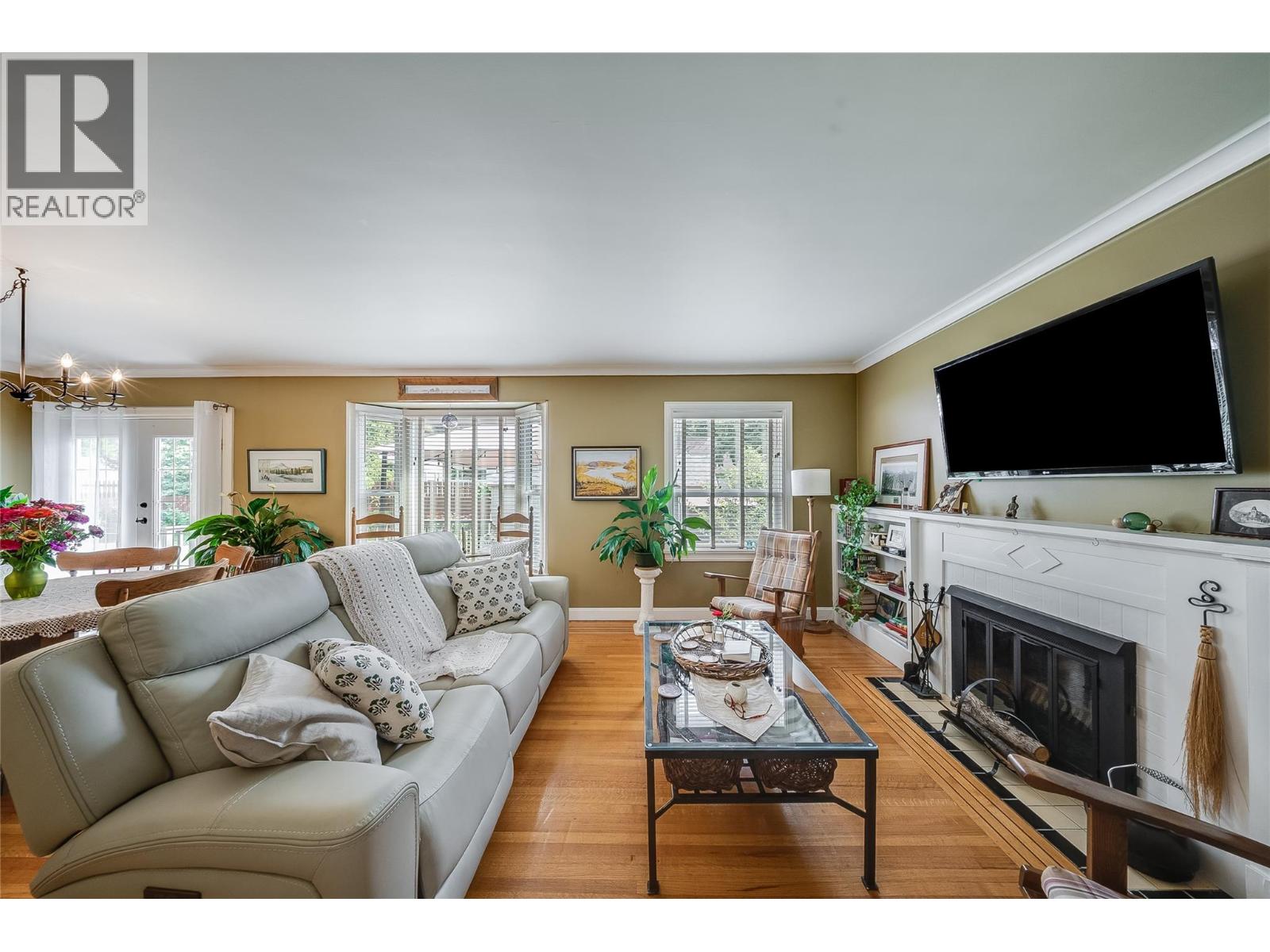 204 Diana Crescent, Trail, British Columbia  V1R 1A3 - Photo 11 - 10399688