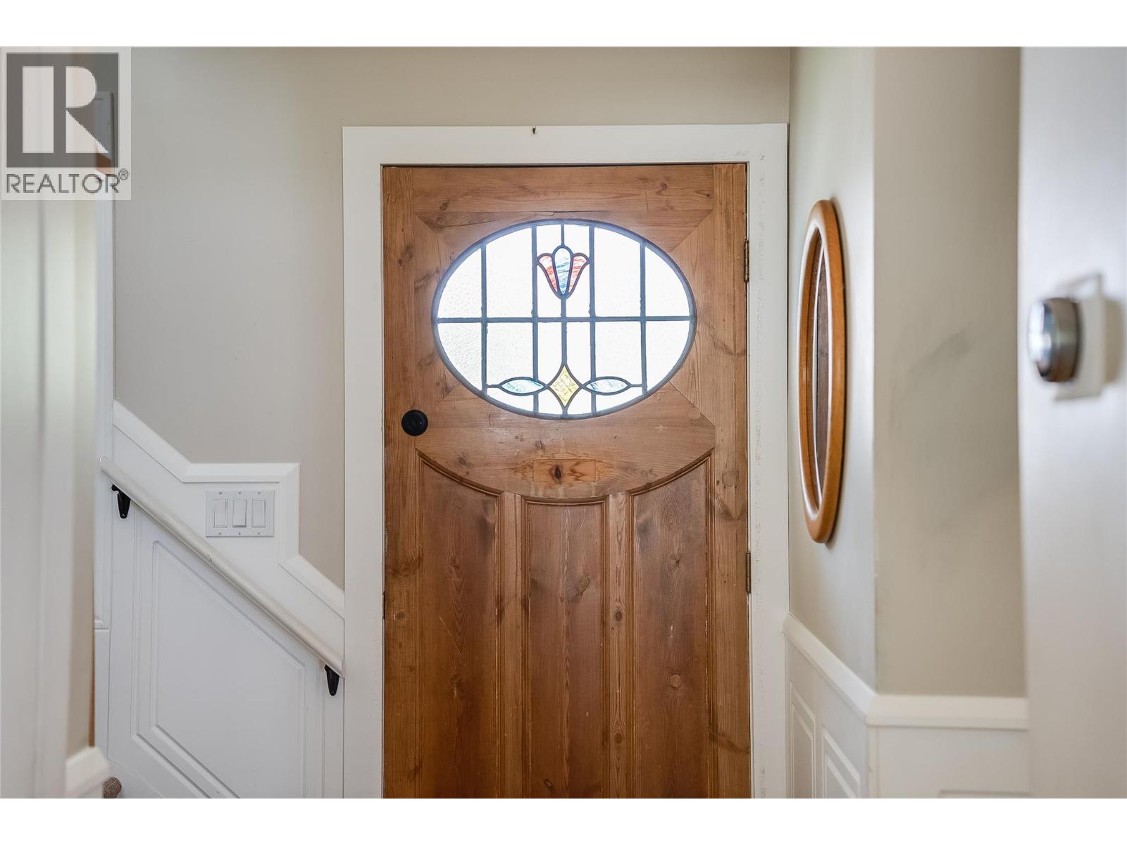 204 Diana Crescent, Trail, British Columbia  V1R 1A3 - Photo 18 - 10399688