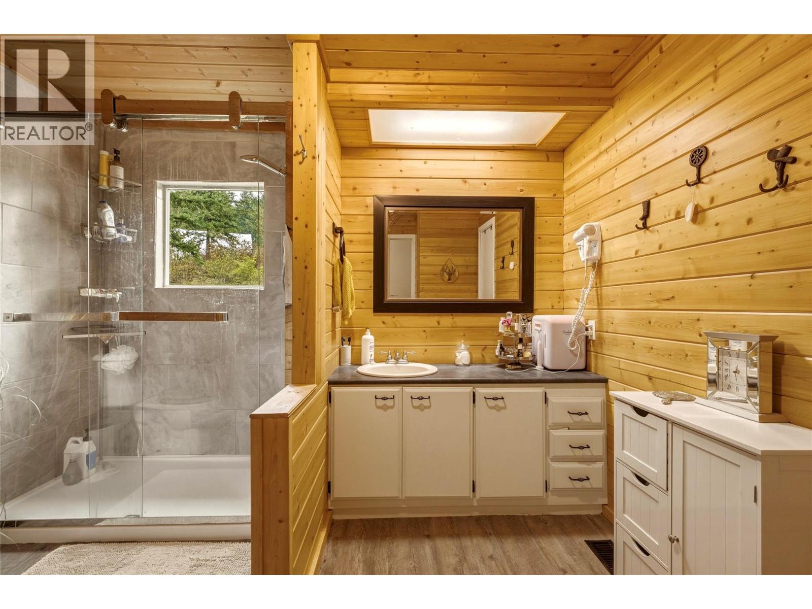 2433 Sherry Road, White Lake, British Columbia  V0E 2W1 - Photo 21 - 10397296