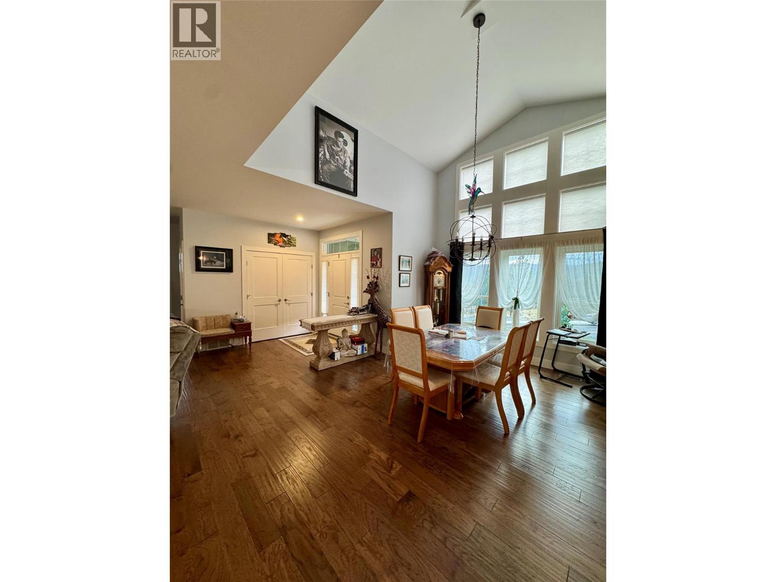 2701 Peregrine Way, Merritt, British Columbia  V1K 0B4 - Photo 2 - 10399858