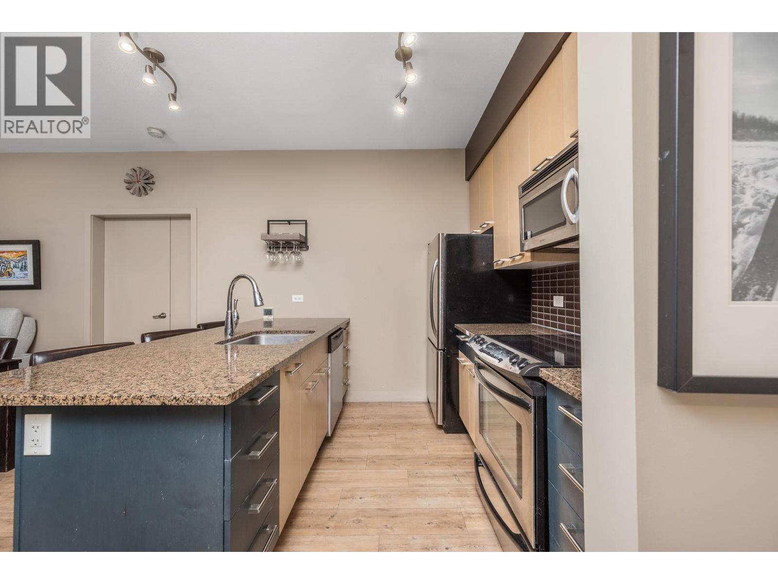 30 Monashee Road Unit# 208, Silver Star, British Columbia  V1B 3M1 - Photo 9 - 10399828