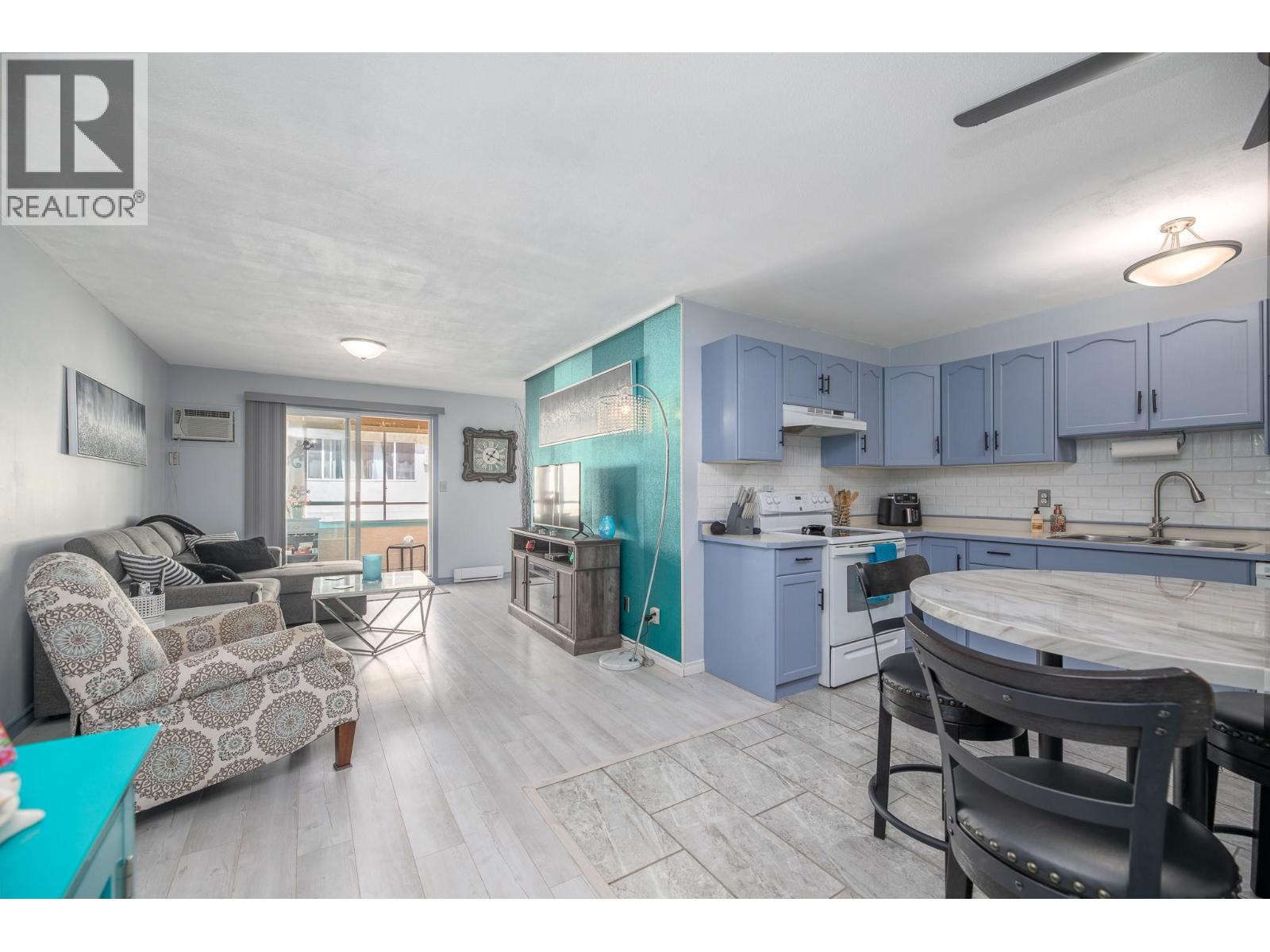 865 Main Street Unit# 204, Penticton, British Columbia  V2A 5E3 - Photo 2 - 10399825