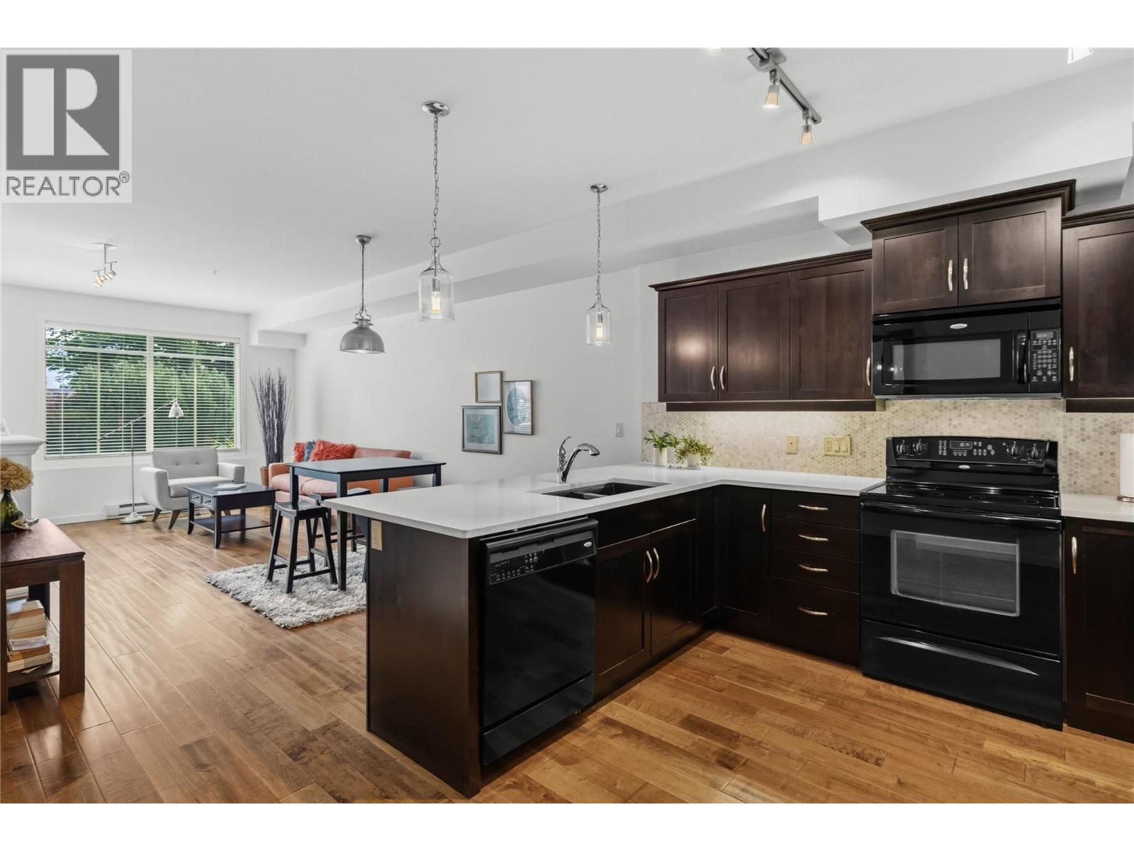 3735 Casorso Road Unit# 110, Kelowna, British Columbia  V1W 5G1 - Photo 1 - 10399715