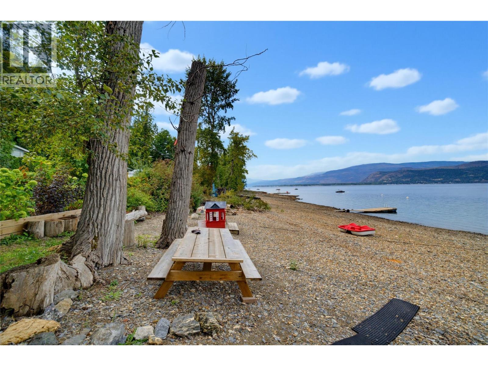 2226 Blind Bay Road, Blind Bay, British Columbia  V0E 1H2 - Photo 4 - 10399529