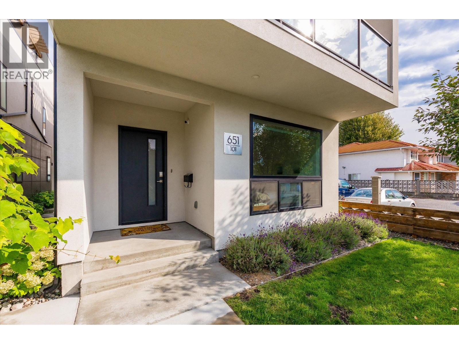 651 Churchill Avenue Unit# 101, Penticton, British Columbia  V2A 1E2 - Photo 3 - 10399685