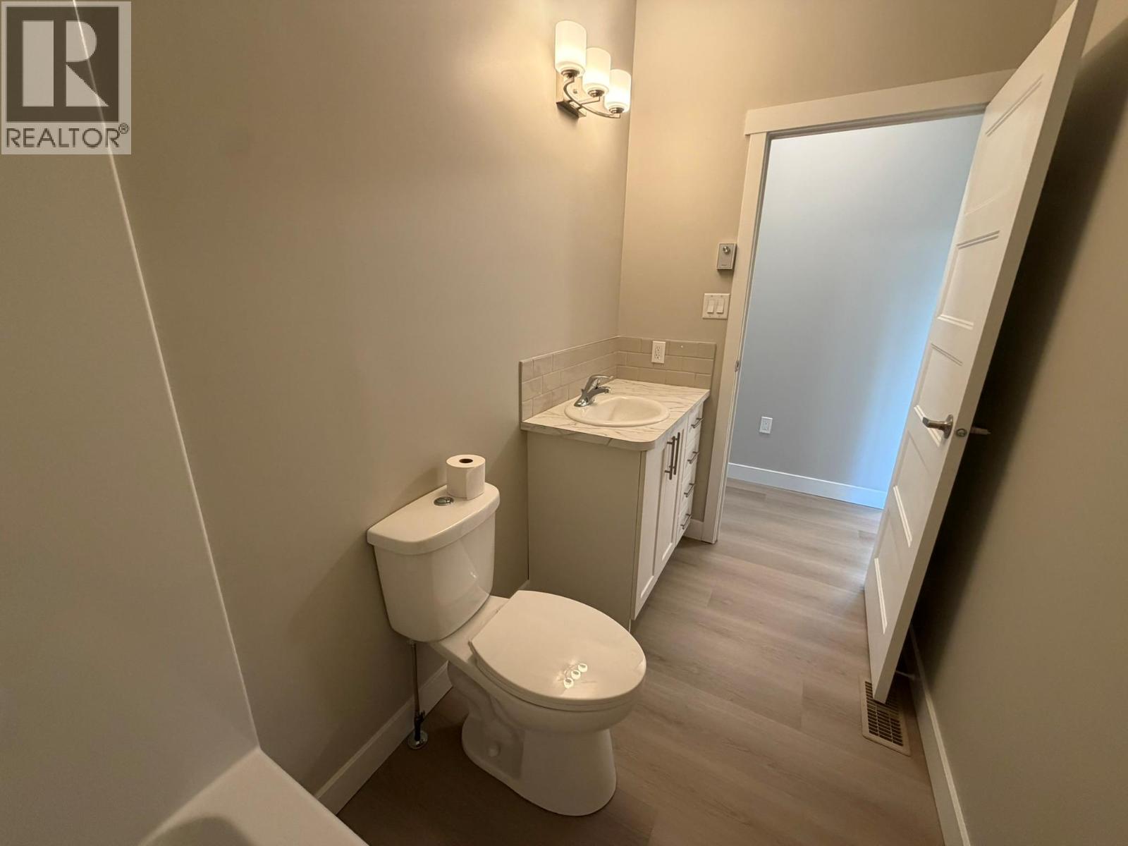 7932 Alpine Road, Kelowna, British Columbia  V1Z 3V4 - Photo 37 - 10399698