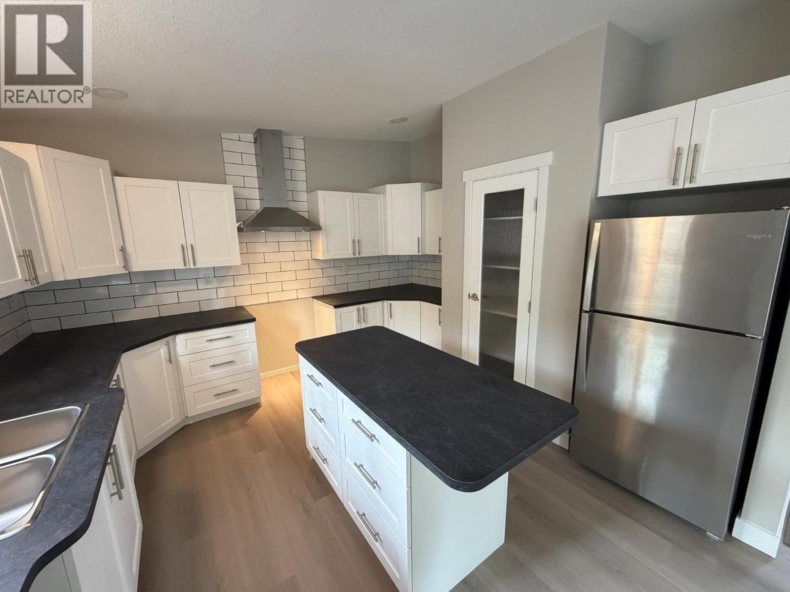 7932 Alpine Road, Kelowna, British Columbia  V1Z 3V4 - Photo 8 - 10399698