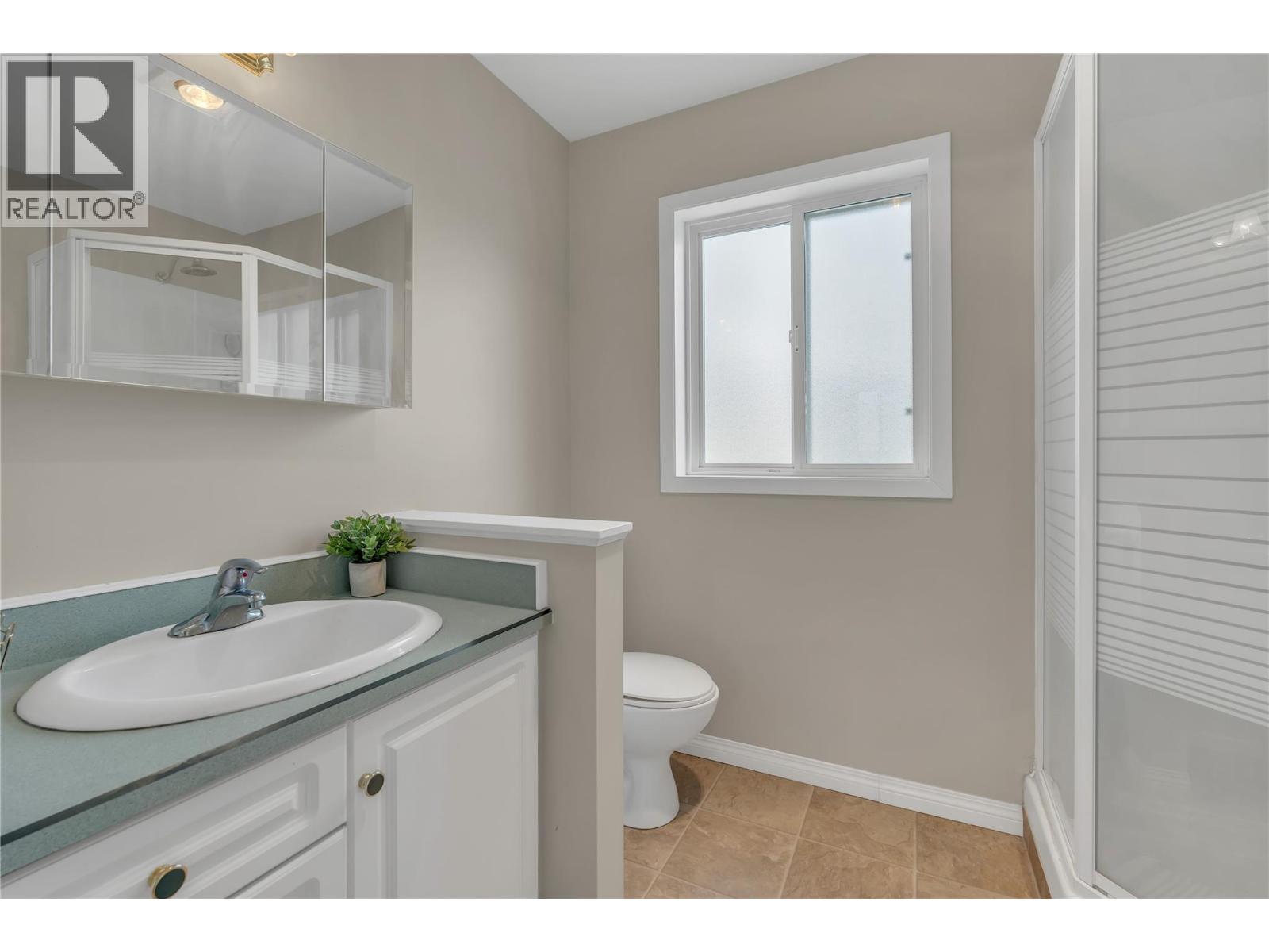 6764 Lakeside Drive, Oliver, British Columbia  V0H 1T4 - Photo 11 - 10399809