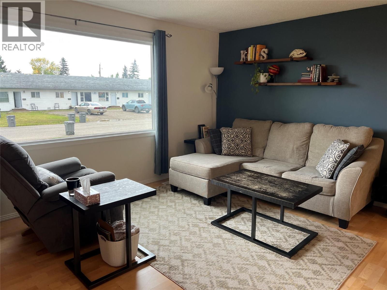 1017 120 Avenue, Dawson Creek, British Columbia  V1G 3J8 - Photo 2 - 10399940